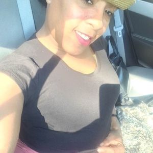 Meet your Posher, Aida